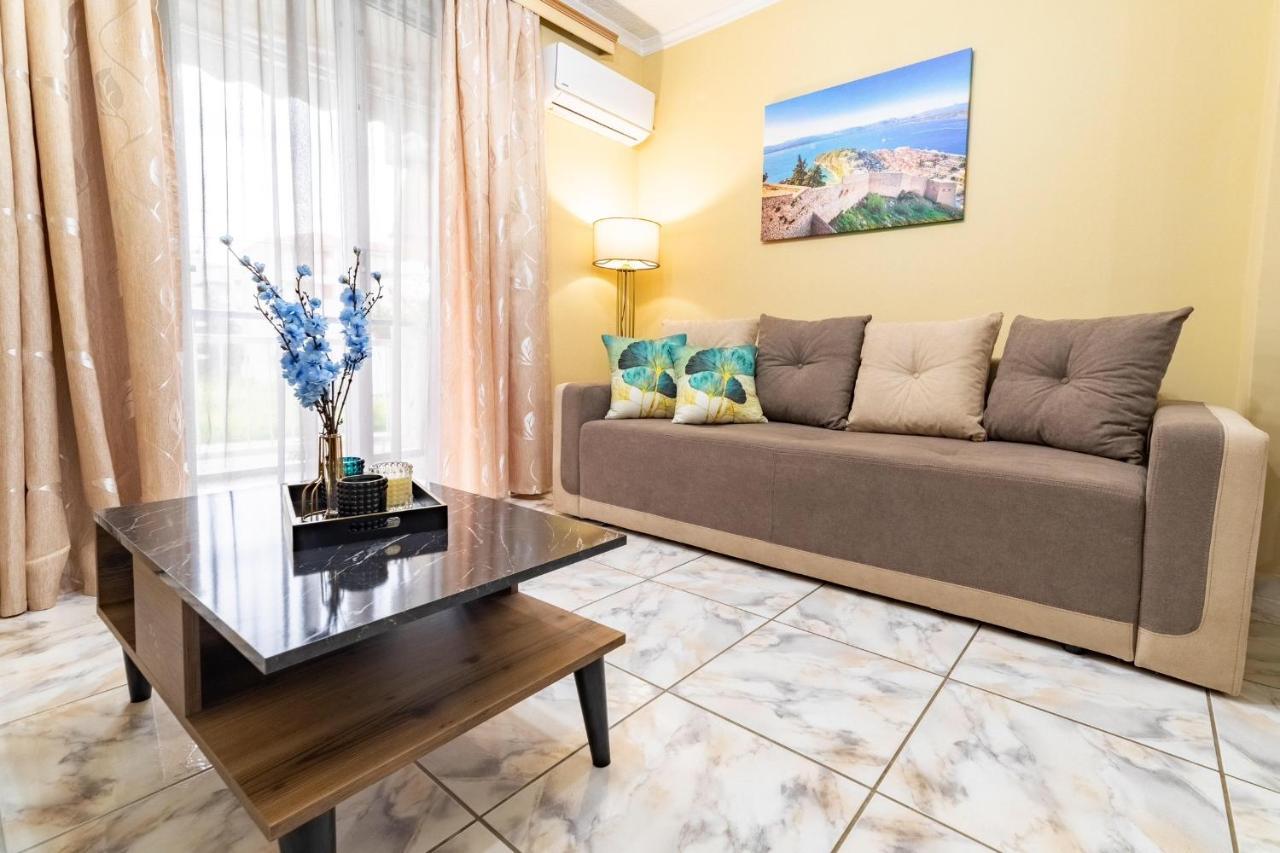 Johnny'S Three Bedroom Apartment Nauplion Exterior foto